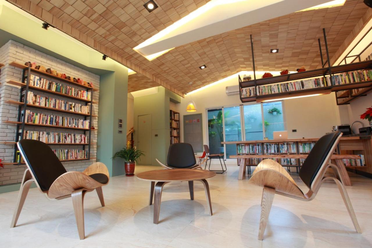 坡岸長堤民宿 Leveeside House Città di Hualien Esterno foto