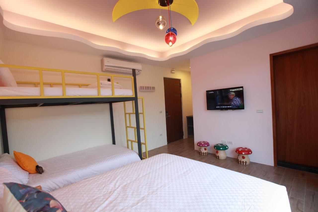 坡岸長堤民宿 Leveeside House Città di Hualien Esterno foto