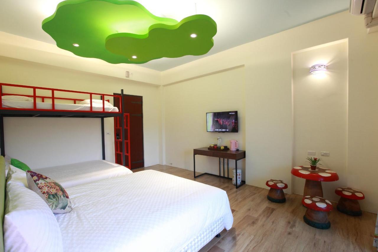 坡岸長堤民宿 Leveeside House Città di Hualien Esterno foto
