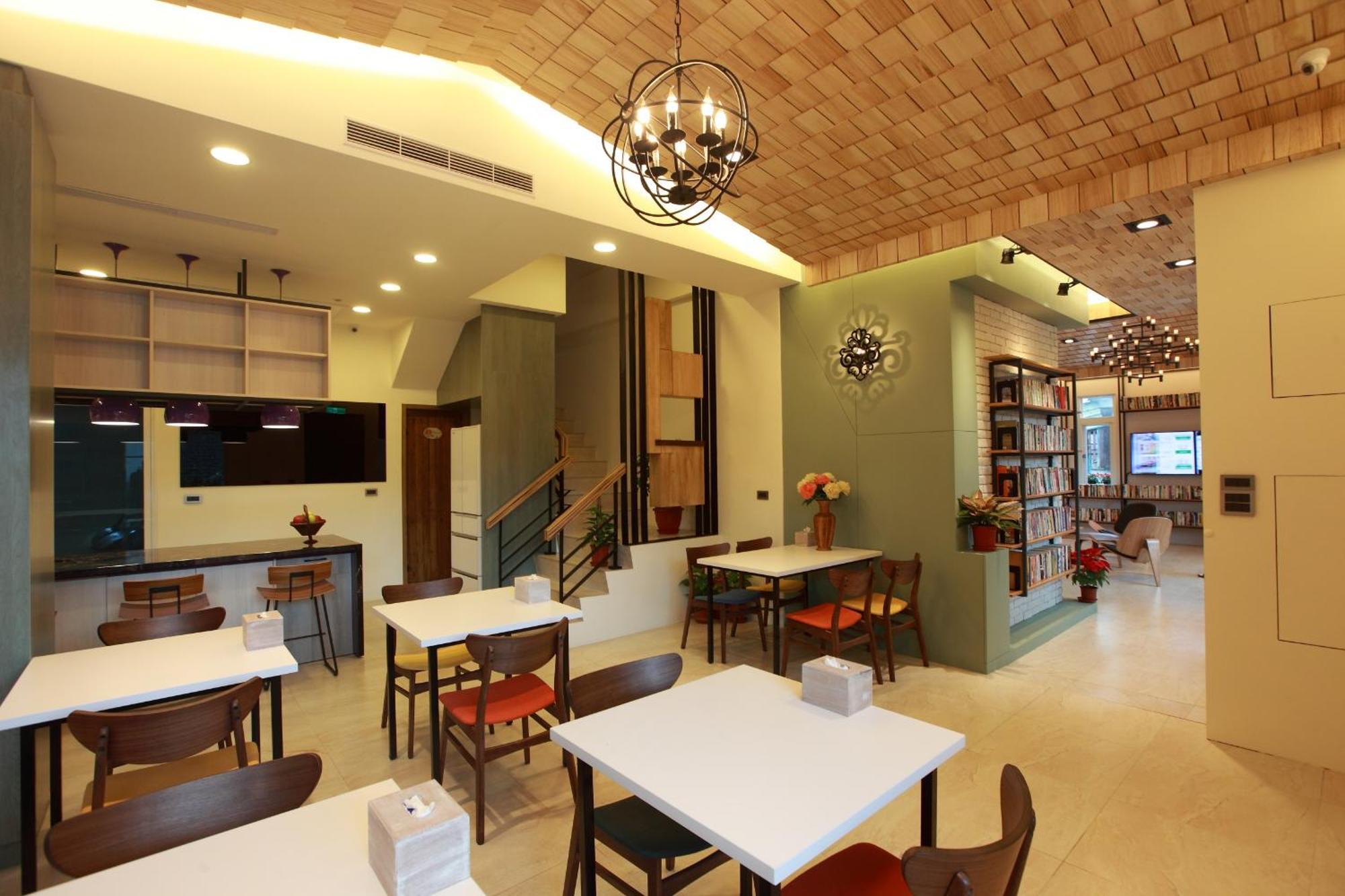坡岸長堤民宿 Leveeside House Città di Hualien Esterno foto