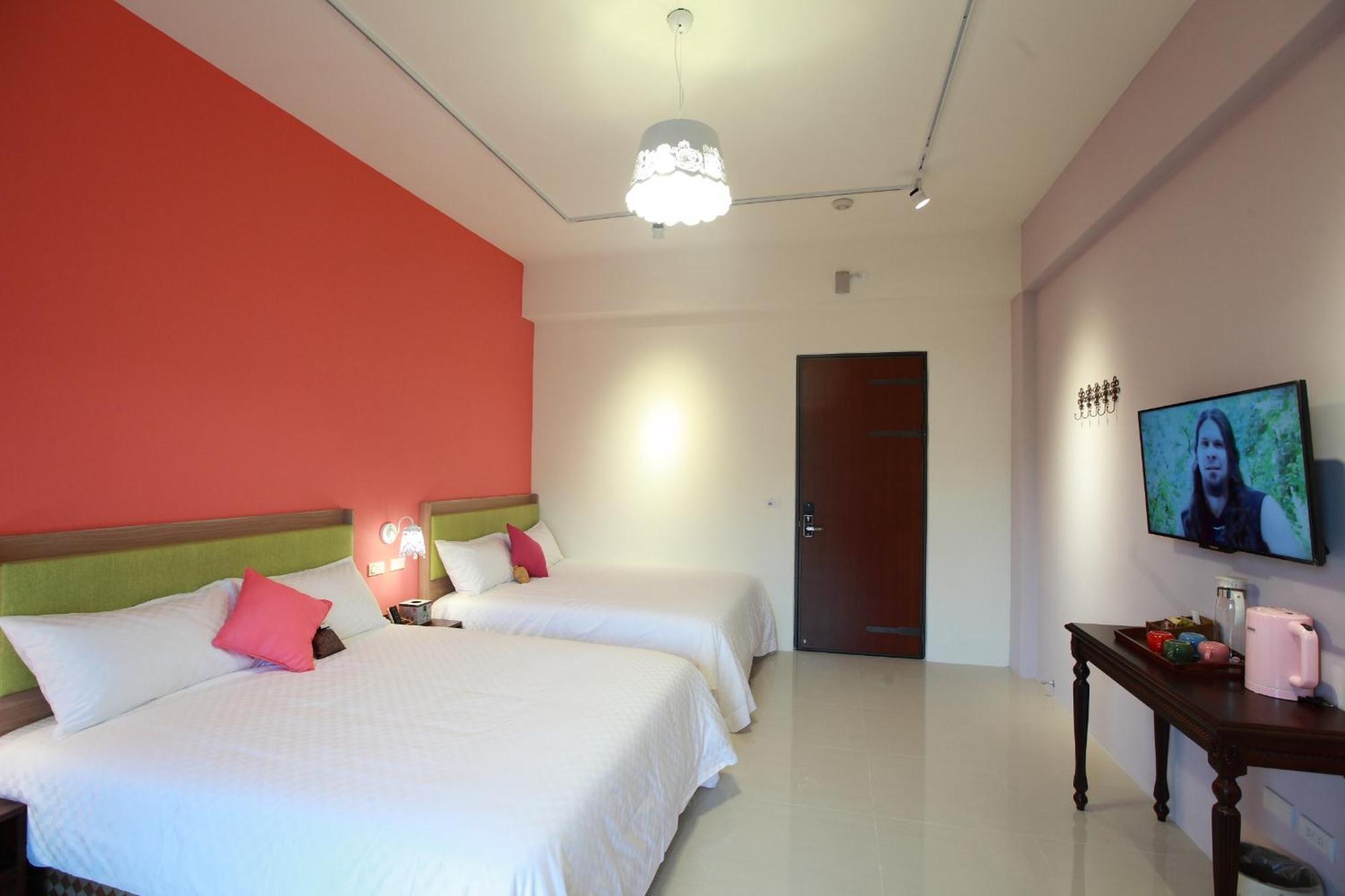 坡岸長堤民宿 Leveeside House Città di Hualien Esterno foto