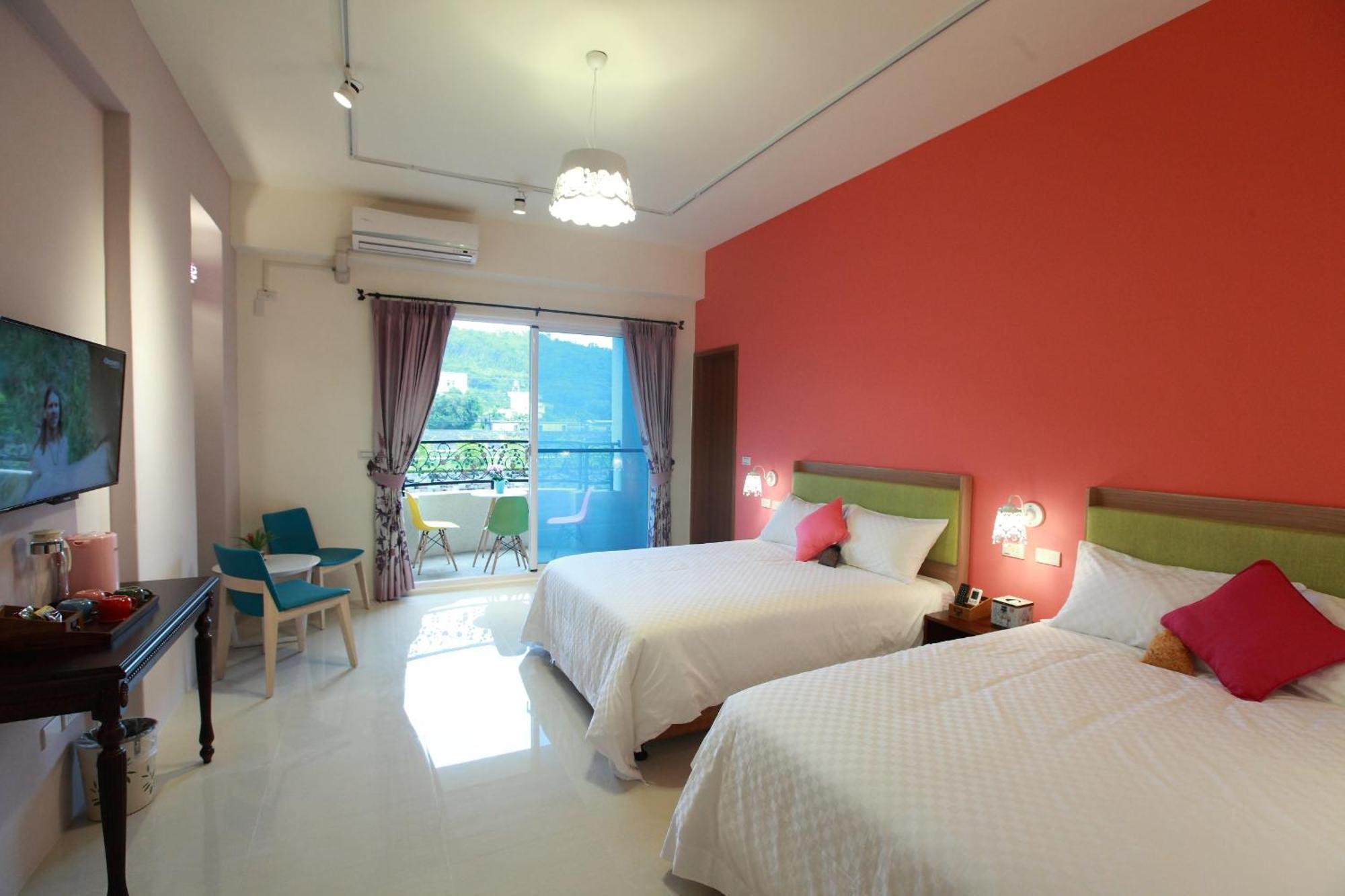 坡岸長堤民宿 Leveeside House Città di Hualien Esterno foto