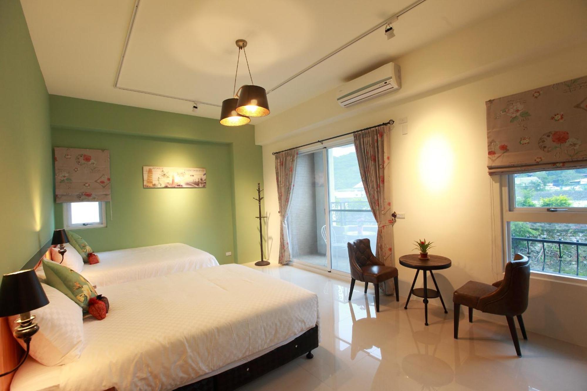 坡岸長堤民宿 Leveeside House Città di Hualien Esterno foto