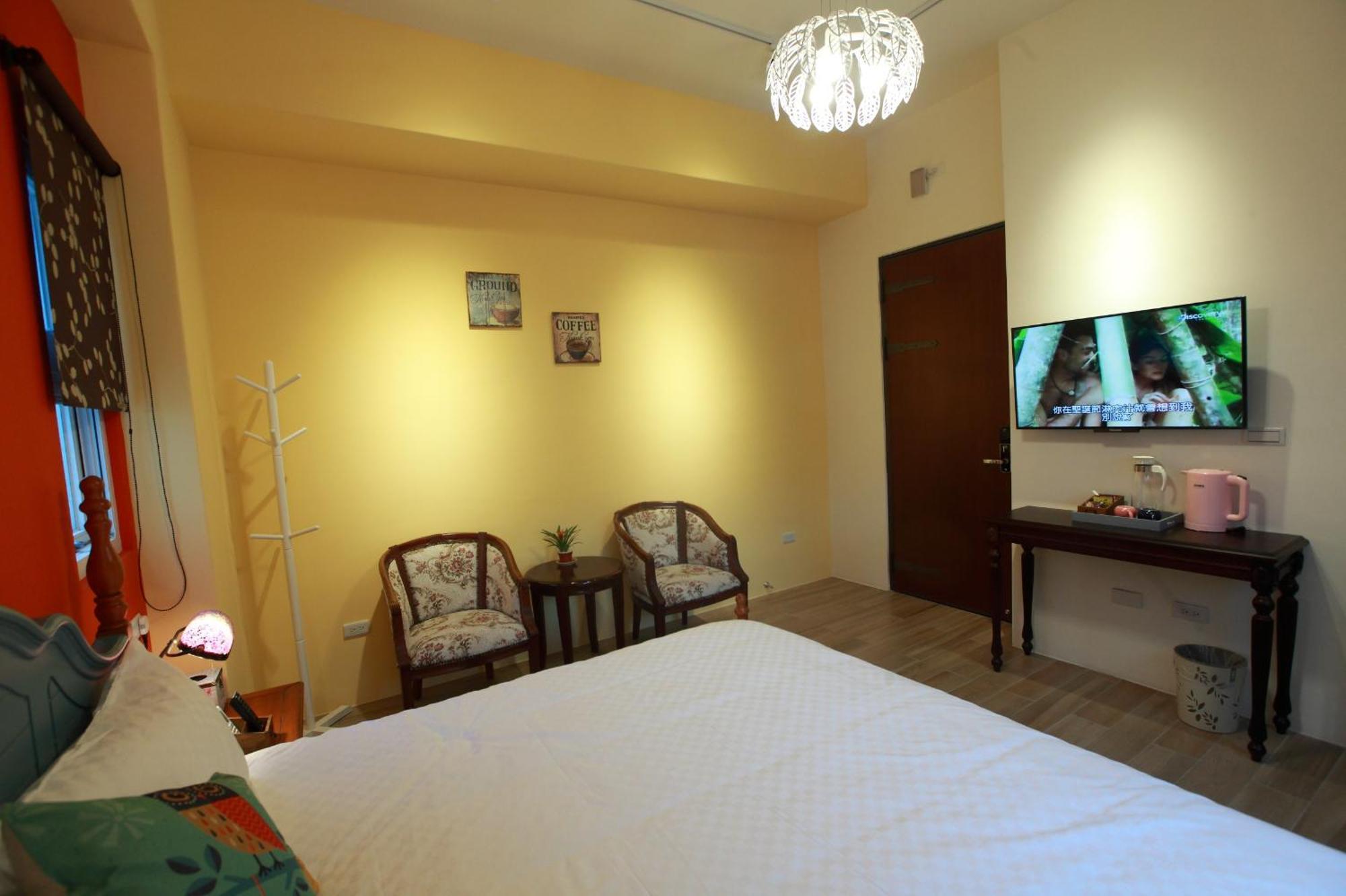 坡岸長堤民宿 Leveeside House Città di Hualien Esterno foto